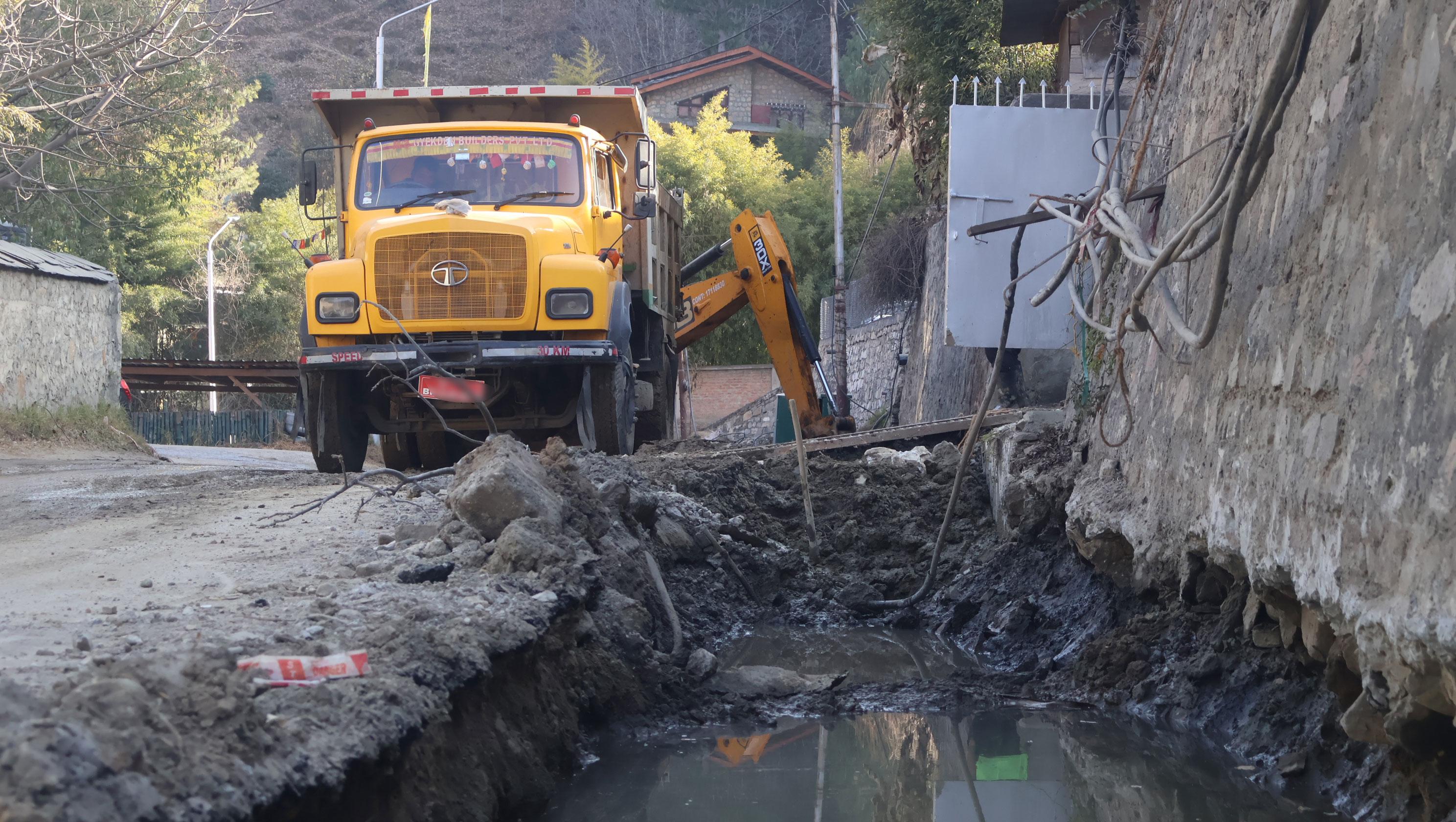 Contractor’s excavation damages cables, appliances in Motithang, residents demand accountability