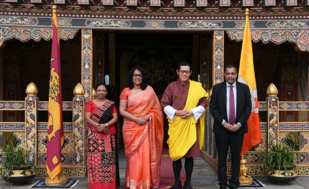 གནས་ཚུལ་མདོར་བསྡུས།