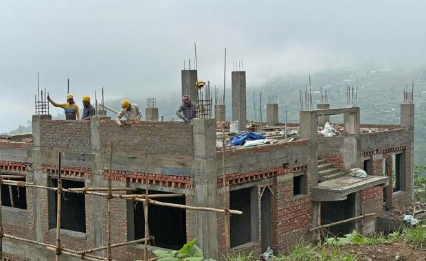 རིན་བསྡུར་གྱི་གོང་ཚད་ དམའ་ཤོས་བཀོད་མི་གིས་ མི་མང་གི་ལཱ་འབད་ནི་ལུ་ ཐོ་ཕོག་བཞིན་དུ་ཡོདཔ།