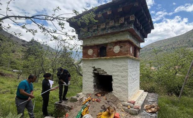 ཁྲིམས་སྲུང་འགག་པ་གིས་ མཆོད་རྟེན་ཨར་རྐུན་དང་འབྲེལ་བའི་ དོགས་ཅན་༦ འཛིན་བཟུང་འབད་ཡོདཔ།