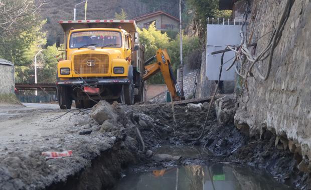 Contractor’s excavation damages cables, appliances in Motithang,  residents demand accountability