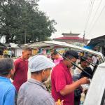 རྒྱལ་ཁབ་ནང་ལས་ རྒྱ་གར་ས་མཚམས་ཀྱི་ཚོང་འབྲེལ་ཁང་ནང་ ཨོམ་བཀྲམ་སྤེལ་འབད་མི་གིས་ ཁེ་ཕན་འབྱུང་དོ་ཡོདཔ།