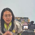 ཤེས་རིག་བློན་པོ་གིས་ སྐྱེས་ལོ་༡༦ མན་ཆད་ལུ་ མི་སྡེ་བརྡ་བརྒྱུད་བཀག་དམ་འབད་དགོཔ་སྦེ་ སླབ་ཡོདཔ།