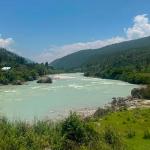 གཙང་ཆུ་བདའ་སྟེ་ གྲུ་ཆུང་བཏང་མི་གིས་ ཆུ་བྱ་ཕོཝ་དཀརཔོ་ལུ་ གནོད་པ་འབྱུང་ཉེན་ཅན།