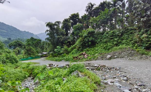 Budget constraints leave Tading-Phuentshopelri road in poor condition