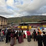 ཐའེ་དུས་སྟོན་གྱིས་ རྒྱལ་པོའི་གཟིགས་སྐོར་གྱི་ཧེ་མར་ རྒྱལ་ཁབ་༢ ཐག་ཉེ་སུ་འབག་འོང་ཡོདཔ།