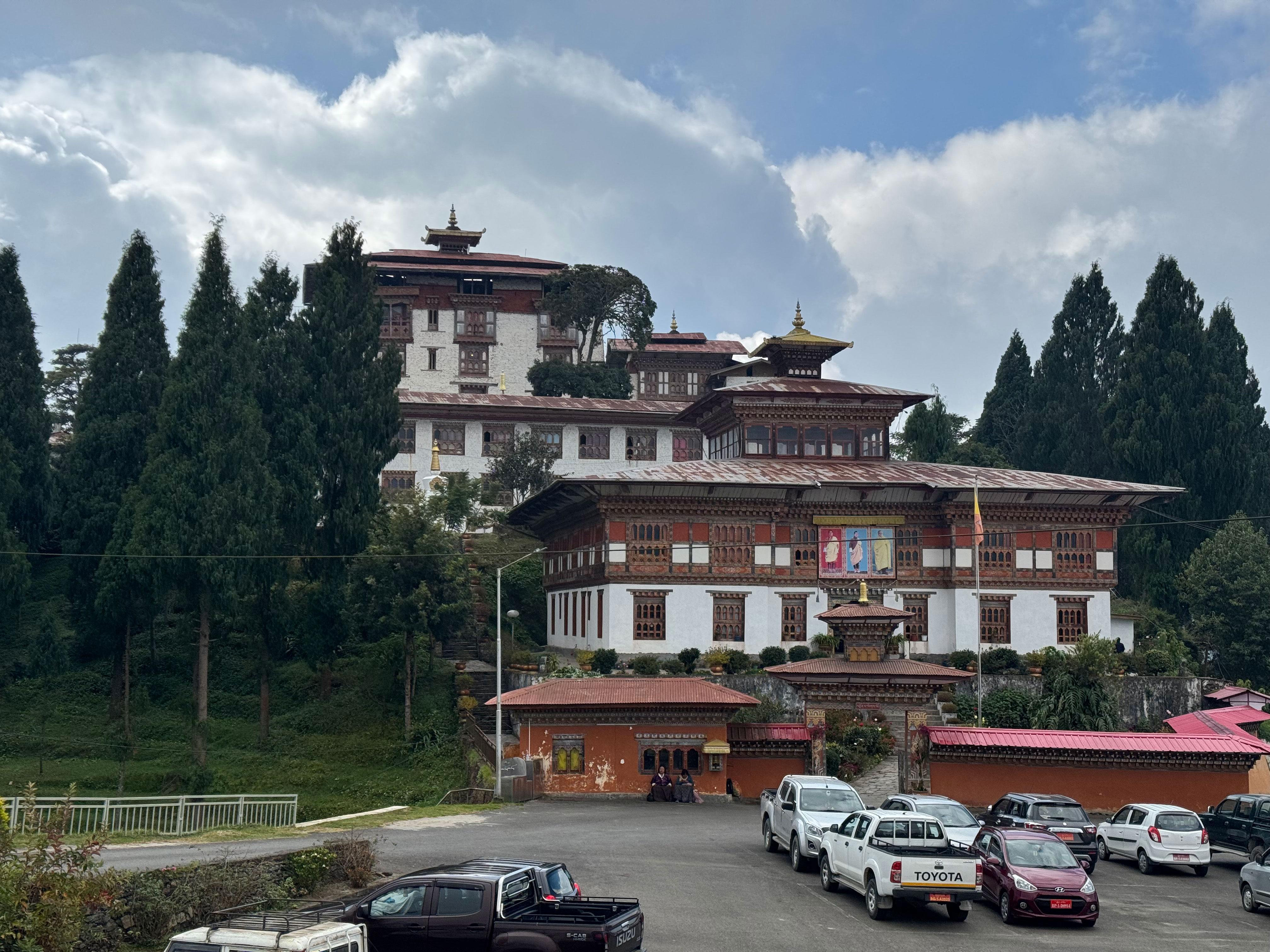 Zhemgang LG leaders push govt. to expedite decision on petition to transfer dzongda